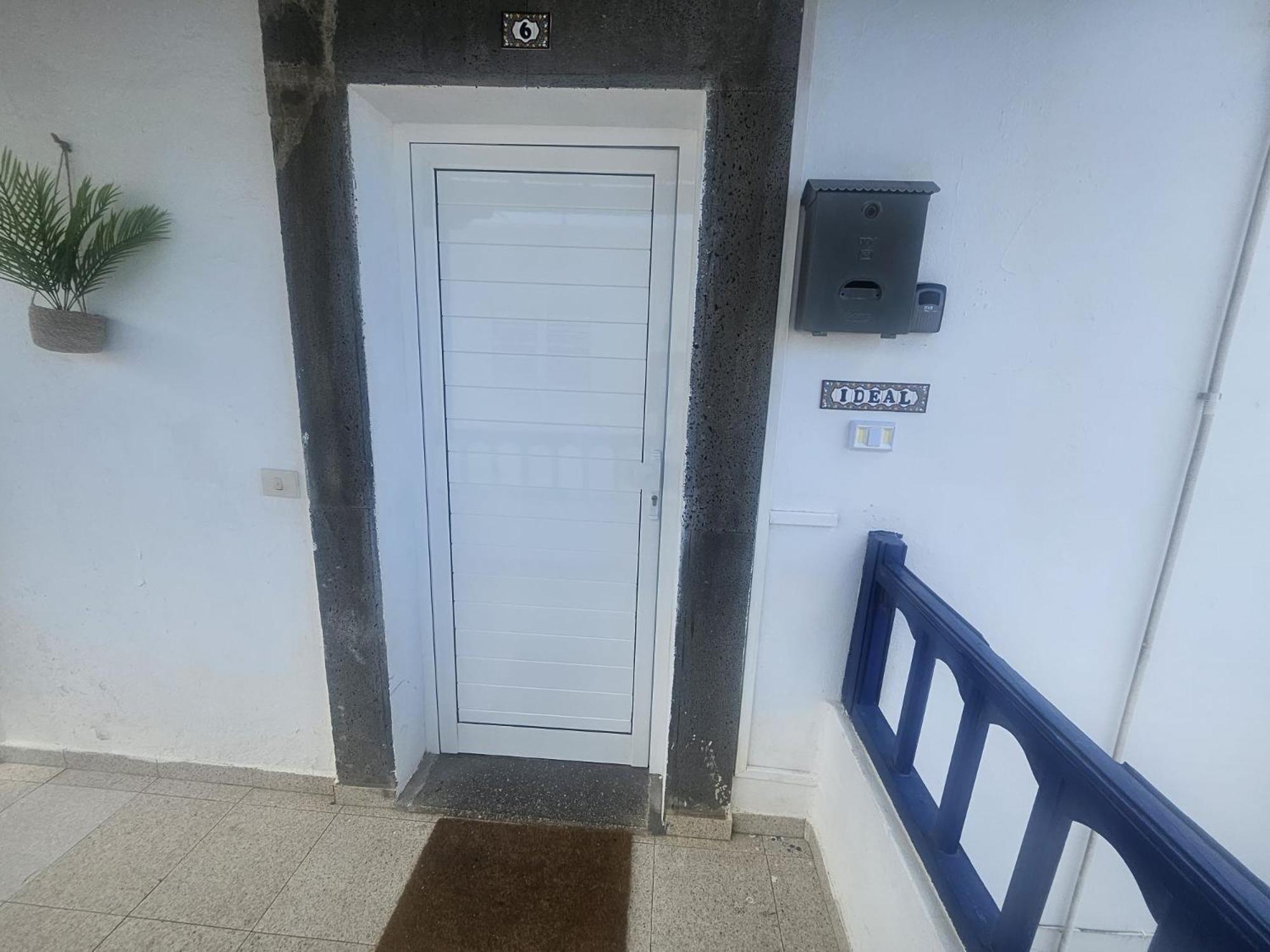 Ideal 3 Apartment